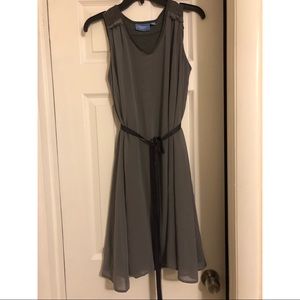 Vera Wang Casual Gray Dress